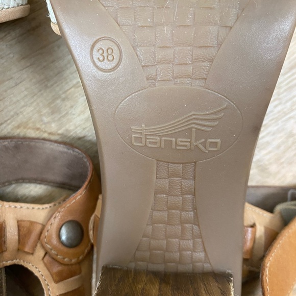 Dansko Tan Leather Sandals Wooden Block Heel Slingback Sandals Size 38 - Picture 5 of 8
